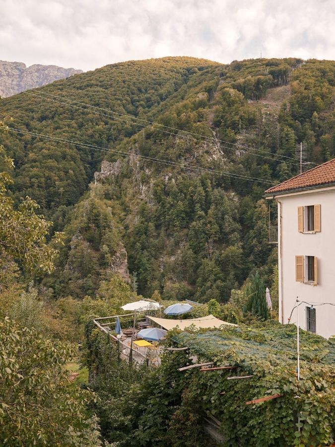 Osteria Gruetli Con Alloggio Borgnone ภายนอก รูปภาพ